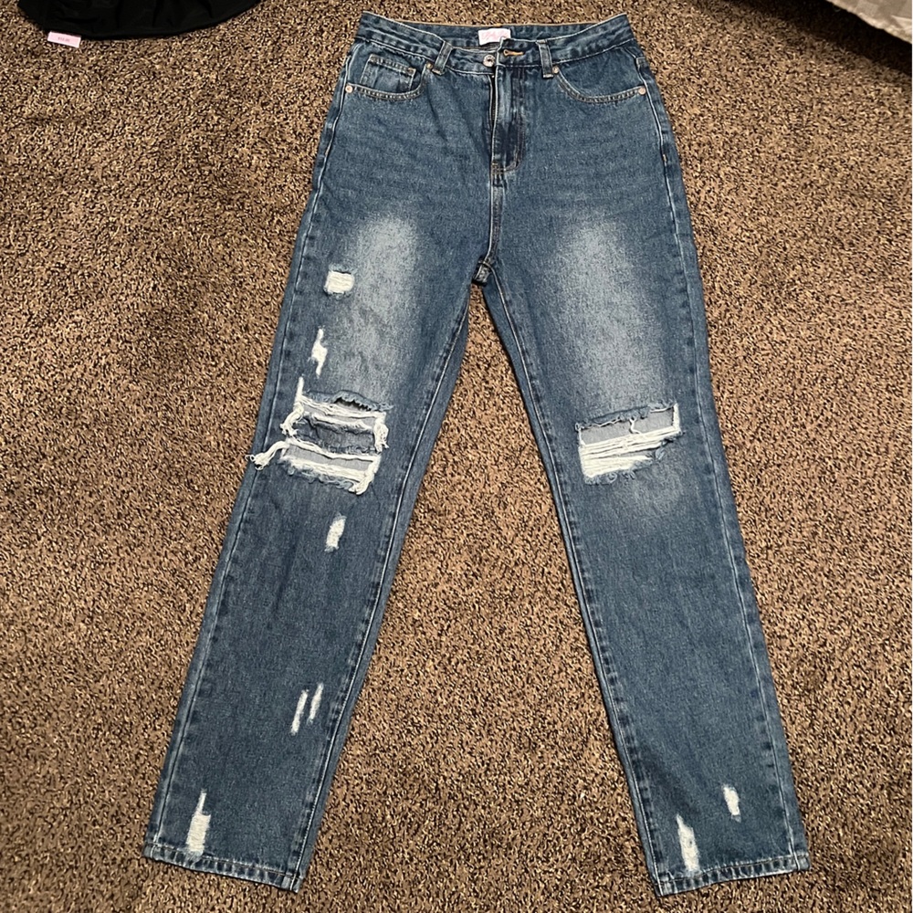 NWOT Pink Lily Medium Distressed Straight Jean Size 26